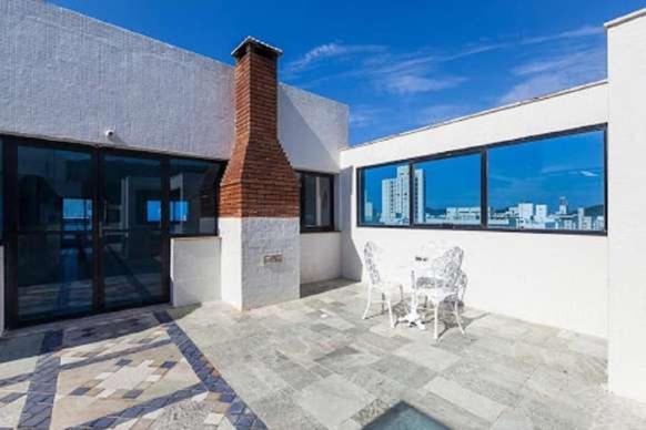 Apto Aconchegante: Beachfront Comfort with BBQ & Daily Cleaning Guaruja Exterior photo